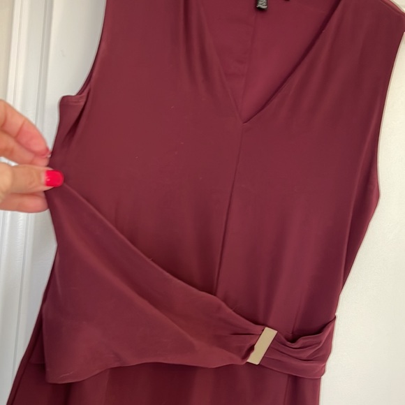 White House Black Market . Blouse size Medium Maroon color - Picture 8 of 8